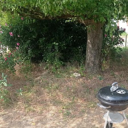 Maison De Ferme Au Calme Jusqu'A 10 Personnes Gannay-sur-Loire 外观 照片